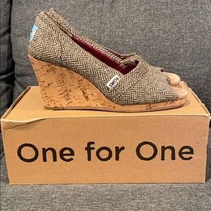 TOMS Wedges!